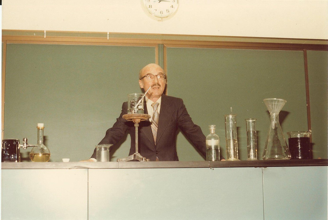 Professor Reuben Wood at the Renovation Project for Naeser Hall Professor Reuben Wood at the Renovation Project for Naeser Hall