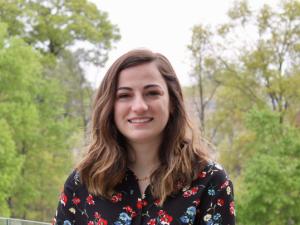 Casual headshot of graduate student Erin McCaughey