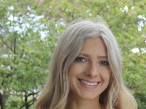 Elizabeth Decoteau, Graduate Student, Cahill Lab