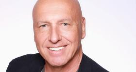 A relaxed headshot of Dr. Thomas Hartung